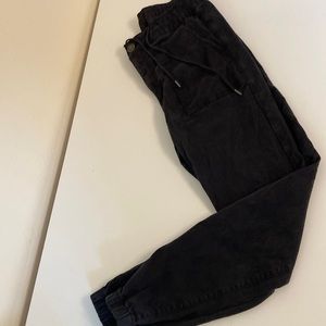 Woman’s navy blue American eagle joggers